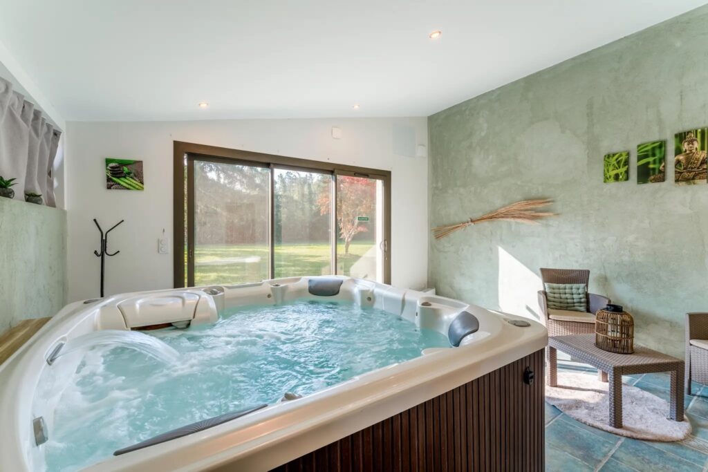 Gite espace bien etre avec jacuzzi luberon