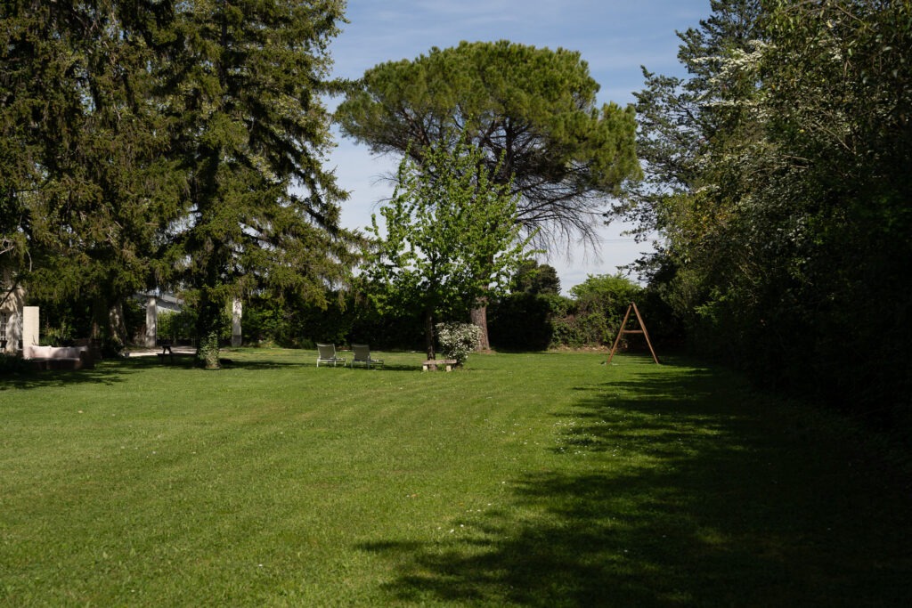 Espace détente et jardin du domaine du mas à Cabannes