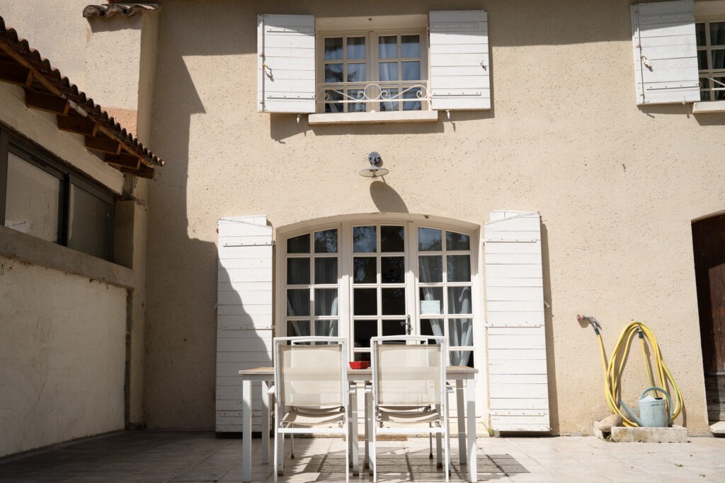 Détail charme du mas - gîte Au Coin du Feu à Cabannes