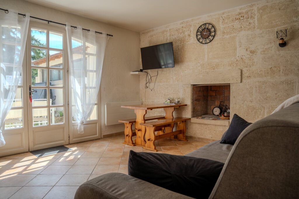 Gîte Au Coin du Feu en duplex à Cabannes - salle de bains